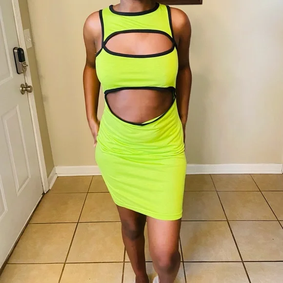 Daisy Street Dresses | Neon Green Cut-Out Dress | Color: Black/Green | Size: M | Pm-87192239'S Closet